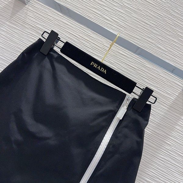 【女性の憧れ☆】プラダ 半袖 スポーツウェア セット 偽物 put11646